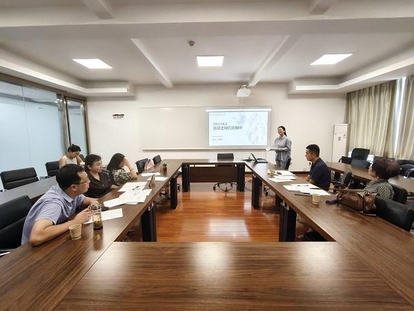 社会科学类作品评审.jpg