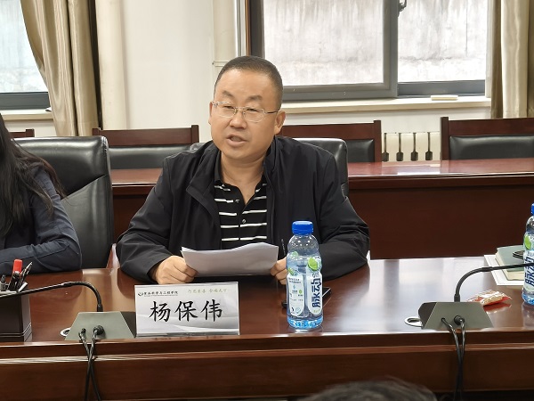 导师代表杨保伟教授发言.jpg