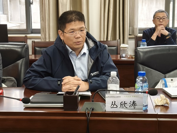 研究生代表丛欣涛发言.jpg