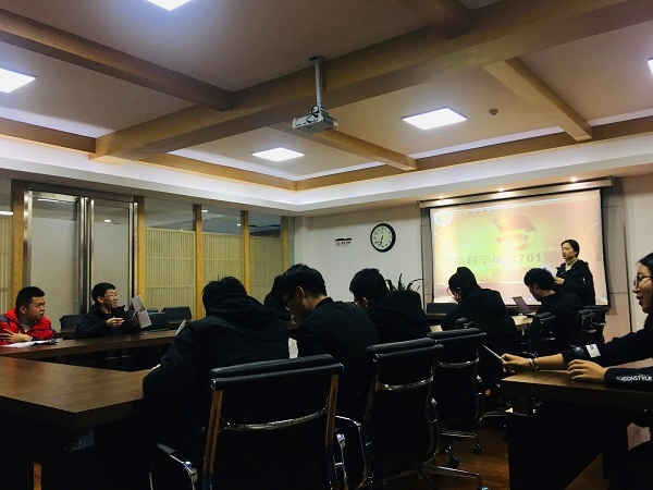 da7ef51361f847949ba6fab1a9845d52.jpg 学习现场.jpg