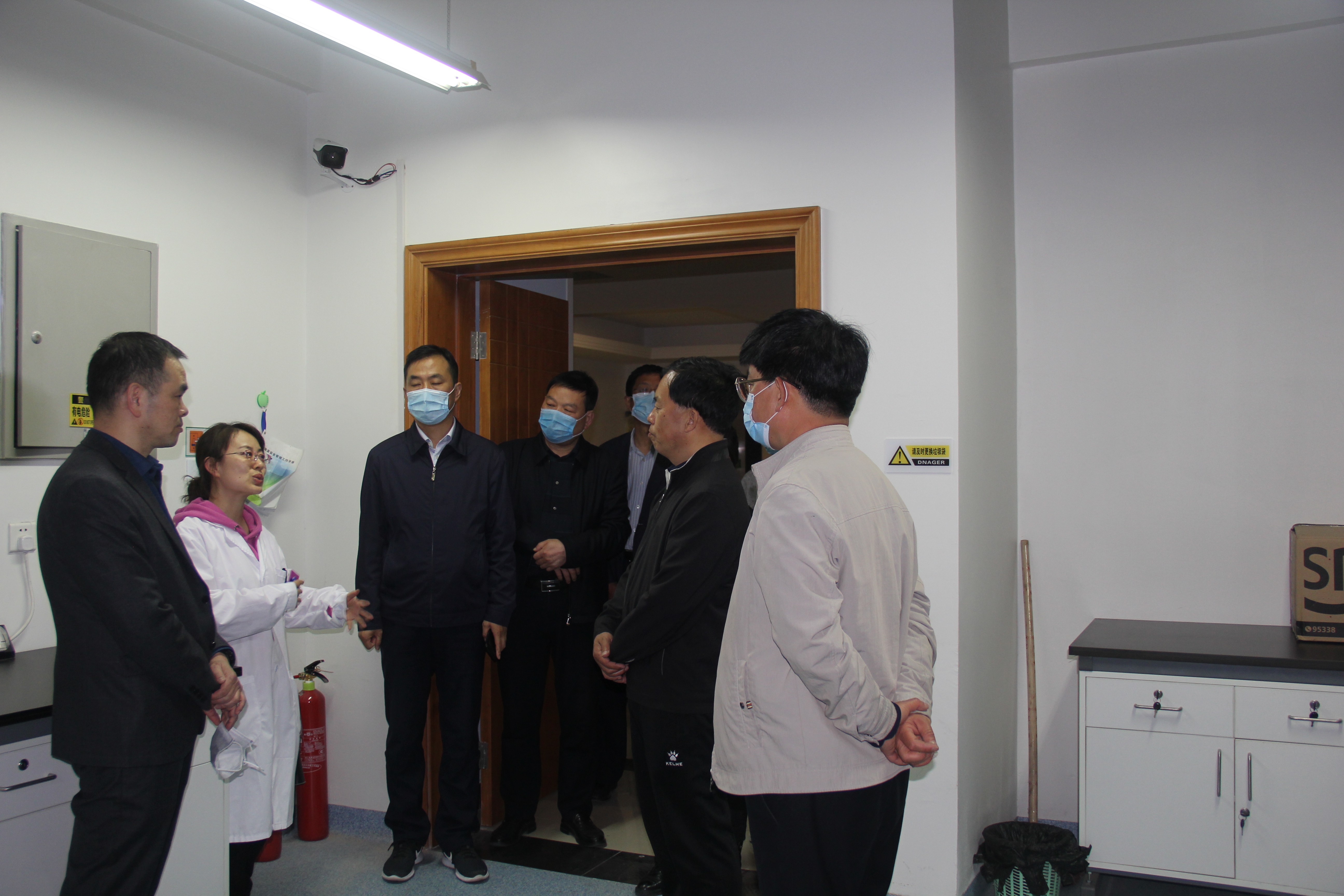 c4e220144204412a8641f8208957a723.jpg c4e220144204412a8641f8208957a723.jpg