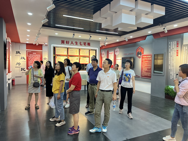 C8EEDD30E5E1708D3B738965BA2201C5_副本.jpg